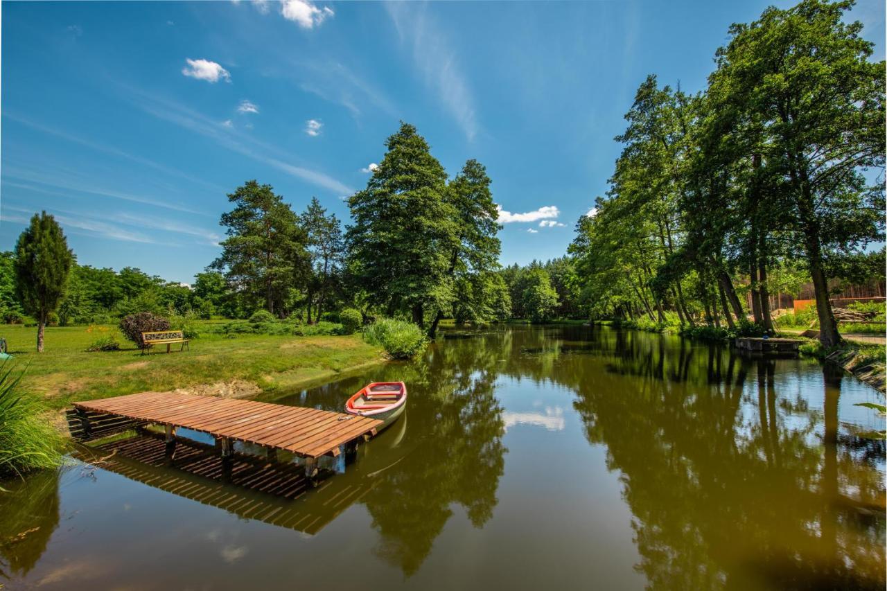 Wellness Hotel Spark Малацки Екстер'єр фото