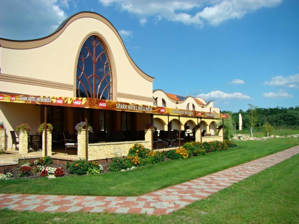 Wellness Hotel Spark Малацки Екстер'єр фото